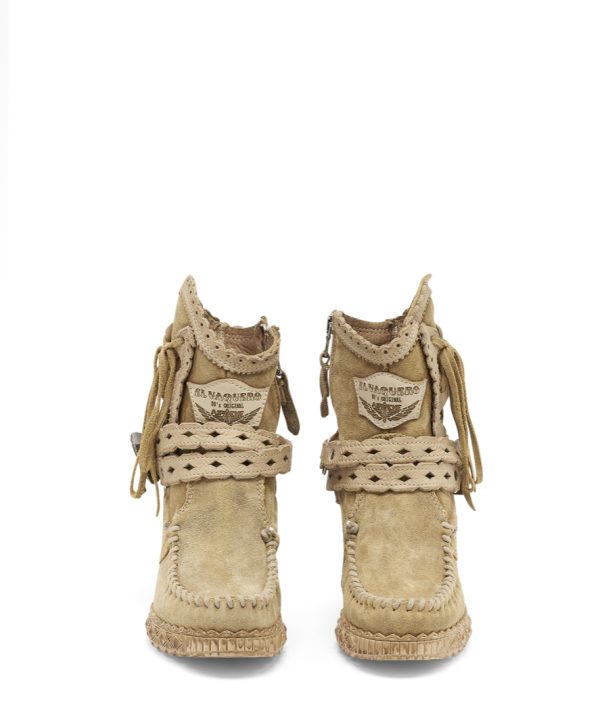 Greta Silverstone Corn Moccasins Boots